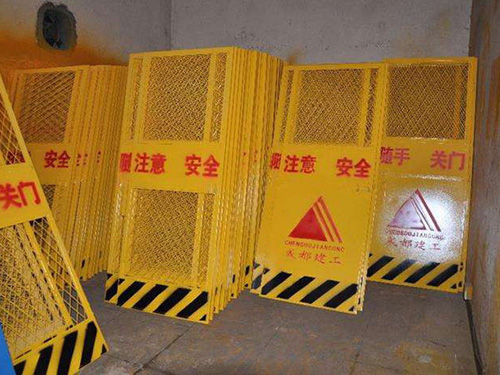 電梯防護(hù)門 電梯防護(hù)門