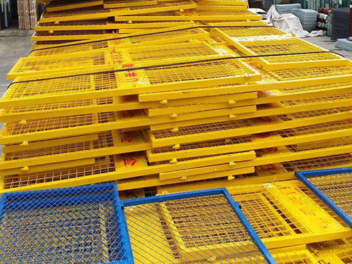 電梯防護(hù)門 電梯防護(hù)門